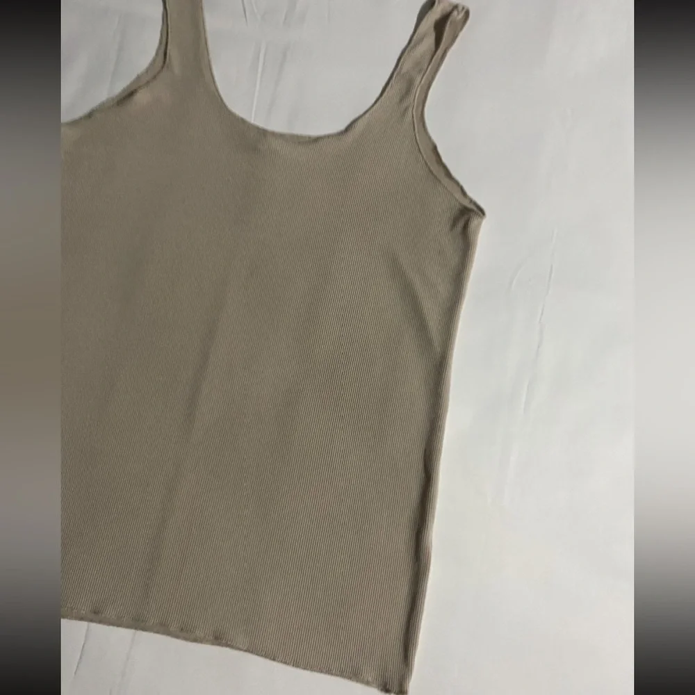 Zara Ribbed Basic Tank Top - Picture 3 of 6